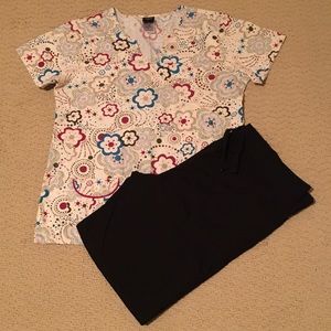 Cherokee Studio Scrub Set